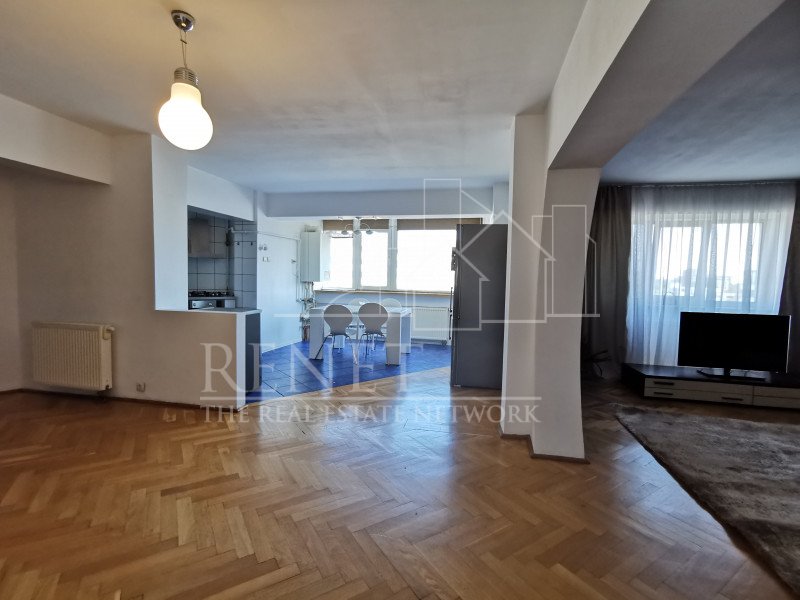 Apartament Central, bloc Casa Cartii