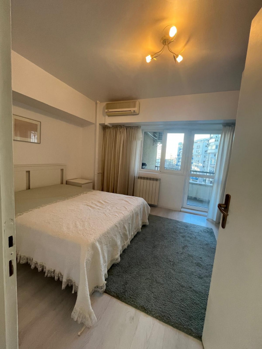 UNIRII-TRAIAN, 4 CAMERE LUX-130 MP, 4 BALCOANE!