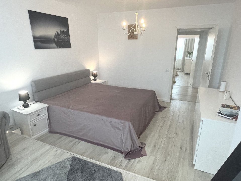 DECEBAL-ALBA IULIA, 3 CAMERE LUX-95 MP!