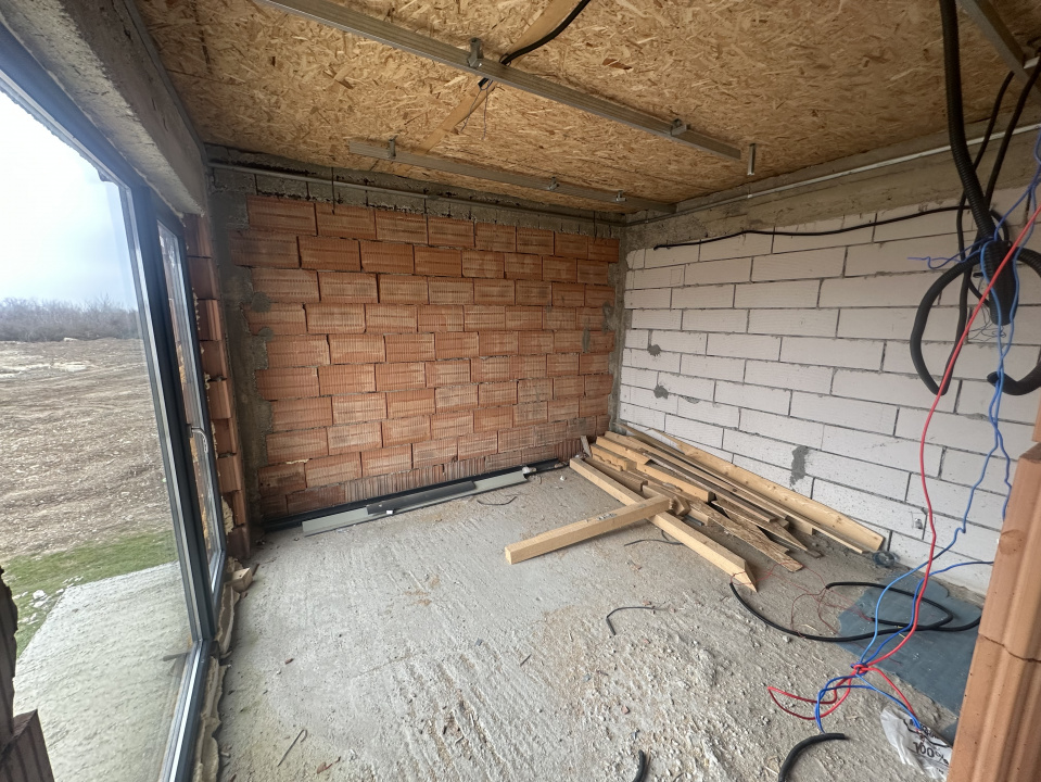 STEFANESTII DE JOS, CASA P+1E, LOT 242 MP!