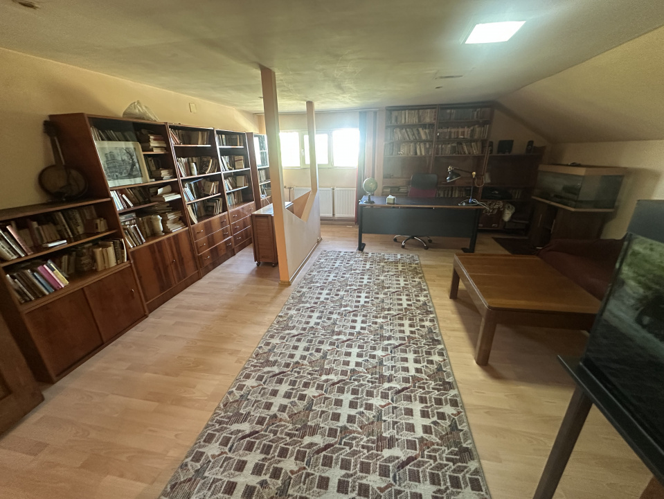 PANTELIMON APARTAMENT IN VILA 1E+M 230 MP TOTAL, CURTE 516 MP!