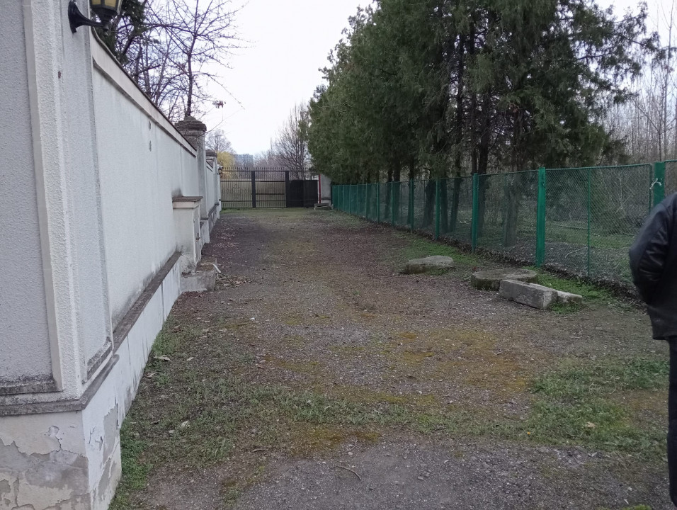 SUPER OCAZIE SE VINDE TEREN IN ZONA STARULESTI LANGA UN CARTIER DE VILE 