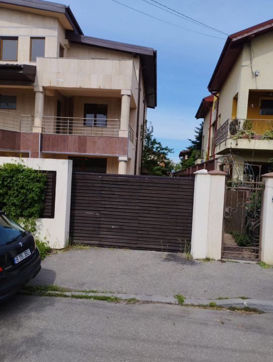 SUPER OCAZIE SE VINDE CASA IN ZONA FUNDENI 