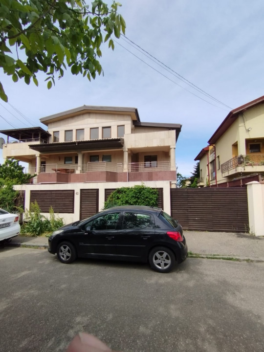 SUPER OCAZIE SE VINDE CASA IN ZONA FUNDENI 