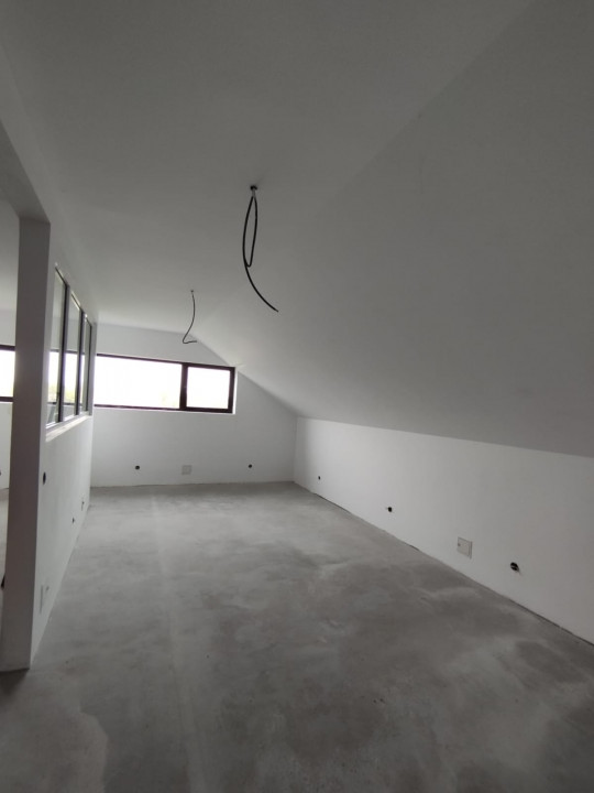 SE VINDE CASA IN CALUGARENI 3 camere bucatarie baie 35 000 -300 mp teren stradal