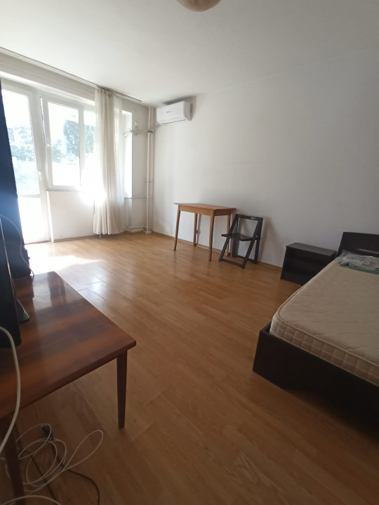 SUPER OFERTA SE VINDE APARTAMENT 3 CAMERE SPATIOS APROAPE DE METROU TINERETULUI