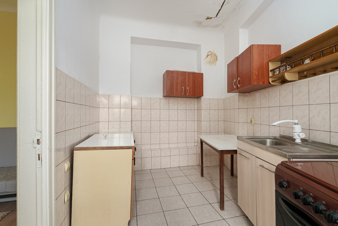 CAROL - REGINA MARIA, APARTAMENT RENOVABIL 80 MP TOTAL, ETAJ 1!