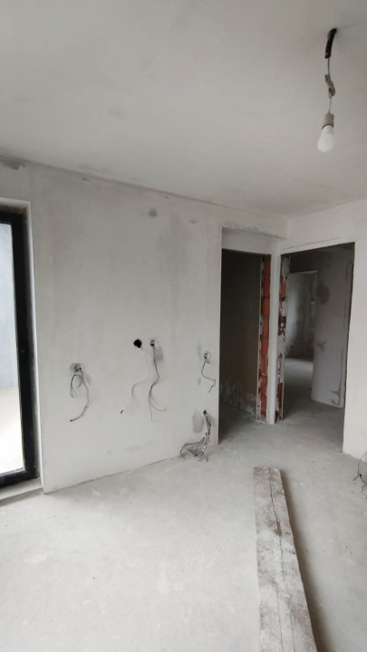 VAND 3 VILE 360MP+100MP CURTE+LOC PARCARE IN ZONA 1 DECEMBRIE IF