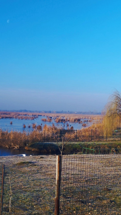 VAND TEREN INTRAVILAN 4000MP DESCHIDERE LA DELTA NEAJLOVULUI  IN ZONA BUDENI