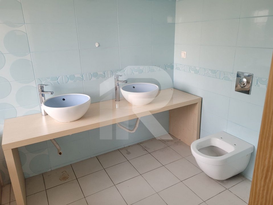 Vand penthouse situtat langa Casa Poporului, bld. Libertatii, PANORMA UNICA