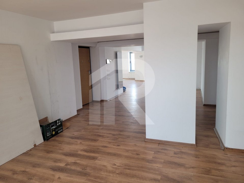 Vand penthouse situtat langa Casa Poporului, bld. Libertatii, PANORMA UNICA