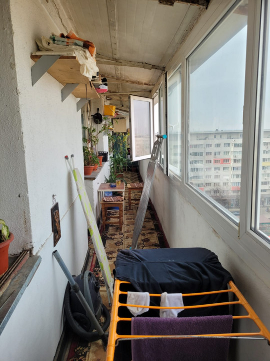 VAND APARTAMENT 3 CAMERE  LANGA METROU 1 MAI,  BL. ION MIHALACHE CU GRIVITEI