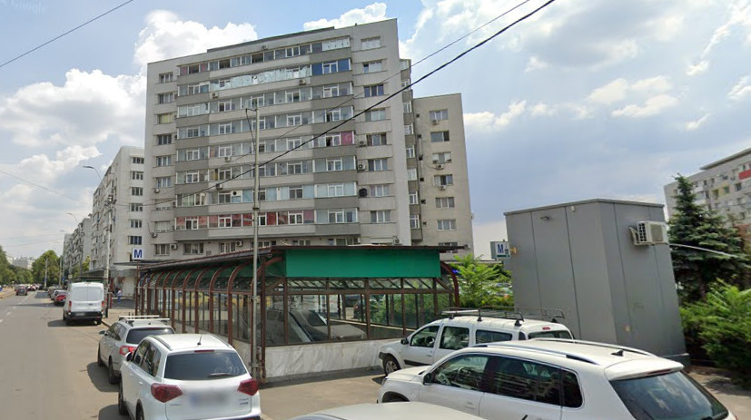 VAND APARTAMENT 3 CAMERE  LANGA METROU 1 MAI,  BL. ION MIHALACHE CU GRIVITEI