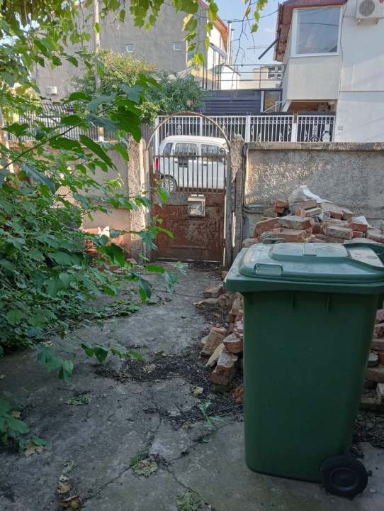 MEGA OCAZIE, SE VINDE CASA CU TEREN IN APROPIERE DE PIATA RAHOVA, PRET MIC