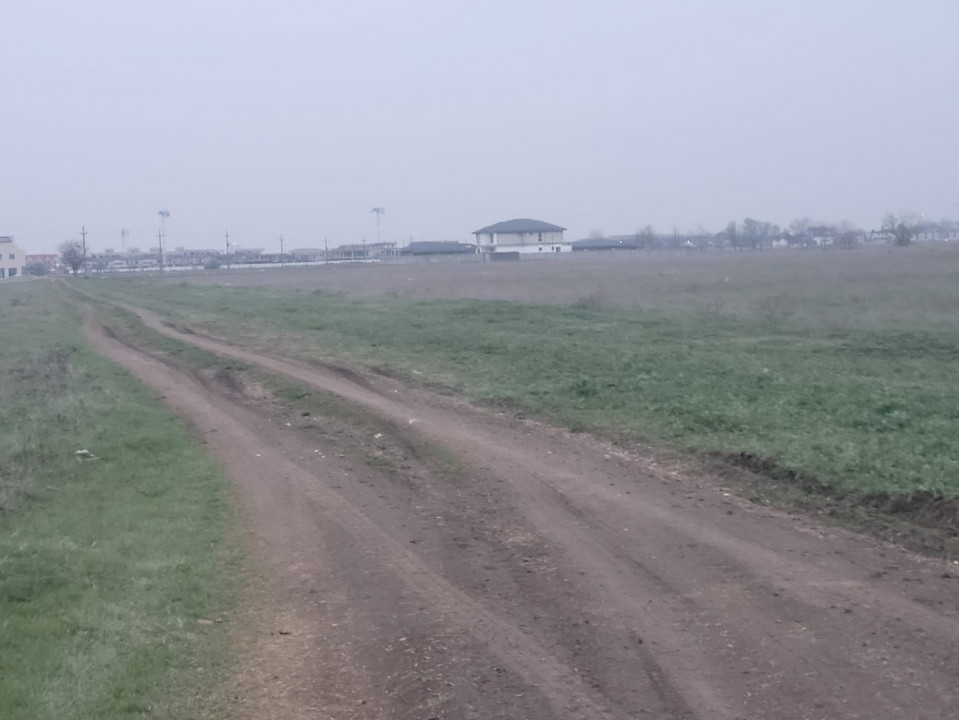 Vând două terenuri, 5000 și 7500 m², în Pipera, aproape de cartierul Bellemonde