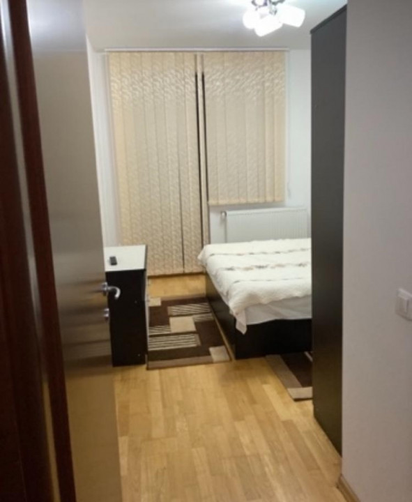 Vand apartament 2 camere decomandat, Sinaia, langa Hotal Mara