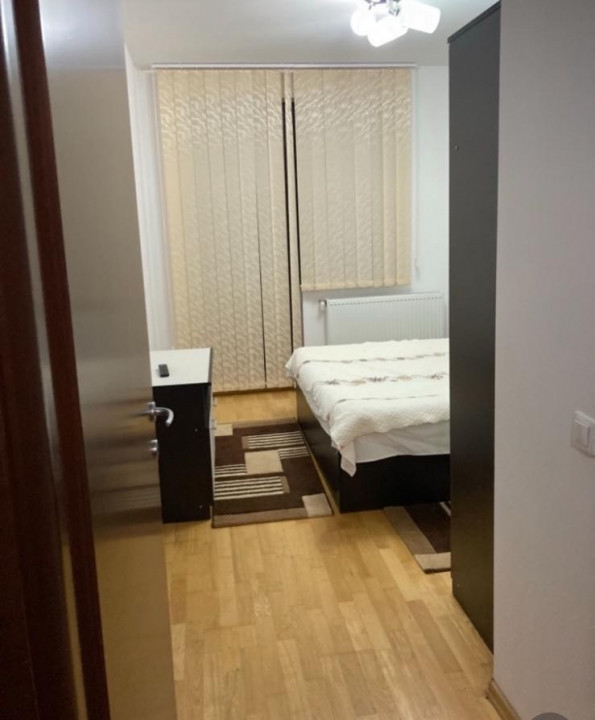Vand apartament 2 camere decomandat, Sinaia, langa Hotal Mara
