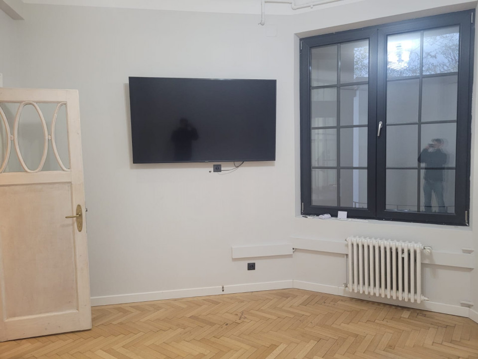 De vânzare apartament 3 camere in vila, etaj 1/2, Cartierul Evreiesc