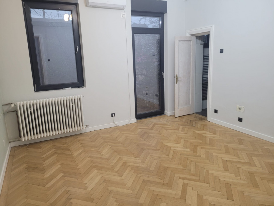 De vânzare apartament 3 camere in vila, etaj 1/2, Cartierul Evreiesc