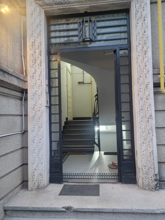De vânzare apartament 3 camere in vila, etaj 1/2, Cartierul Evreiesc