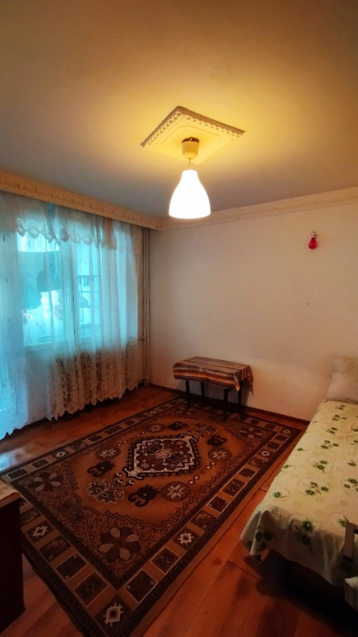 Vand apartament 4 camere, Trapezului – 5 min până la metrou 1 Decembrie 1918