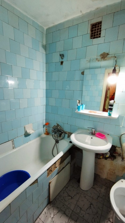 Vand apartament 4 camere, Trapezului – 5 min până la metrou 1 Decembrie 1918