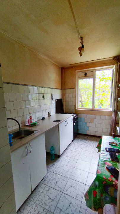 Vand apartament 4 camere, Trapezului – 5 min până la metrou 1 Decembrie 1918