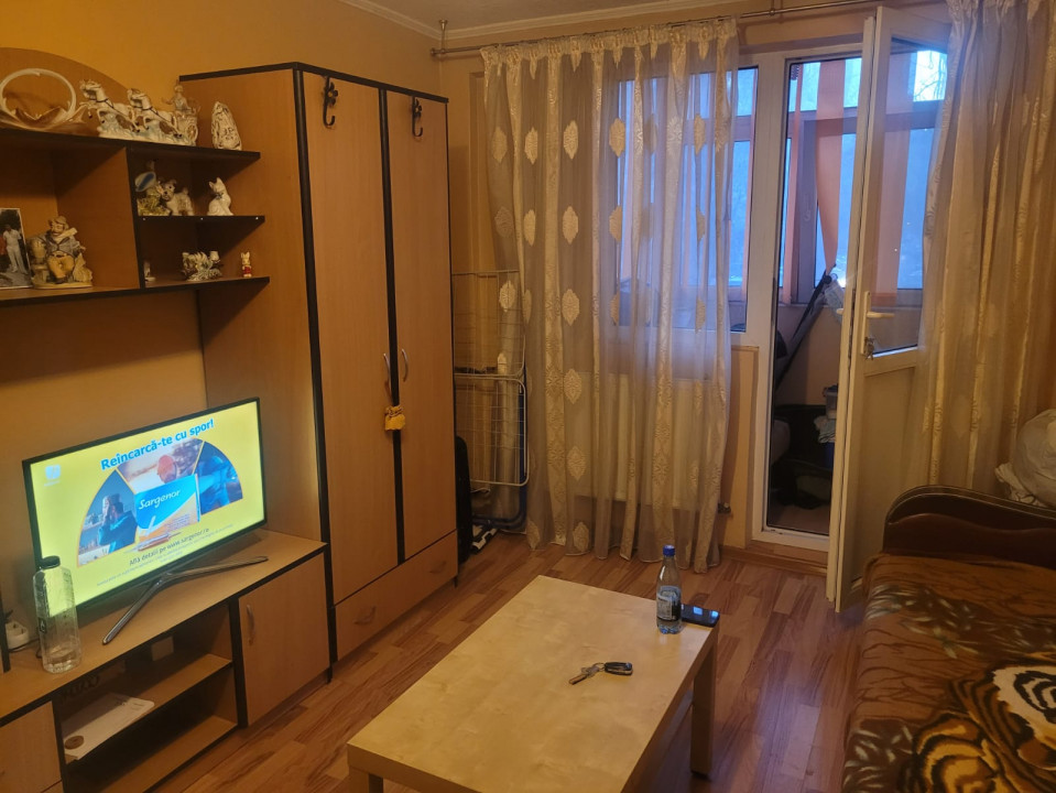 Închiriez apartament 2 camere decomandat , 5 min pana la Metrou Lujerului