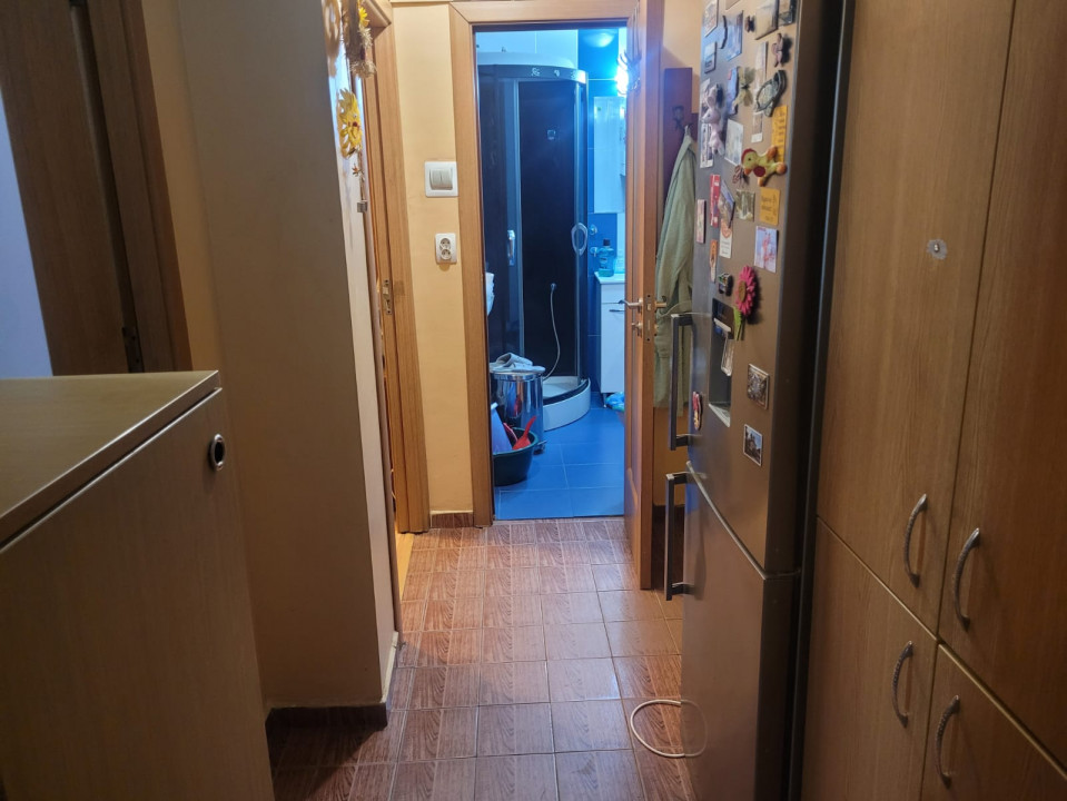Închiriez apartament 2 camere decomandat , 5 min pana la Metrou Lujerului