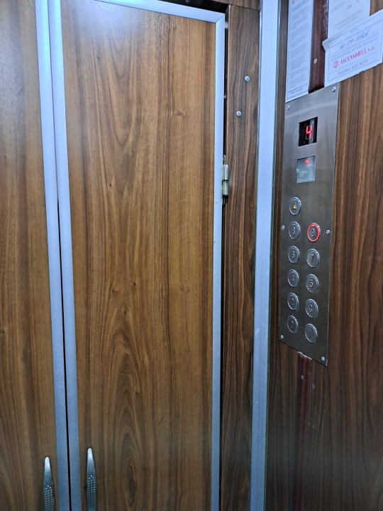 Apartament 2 camere, 50 mp, etaj 9/10, aproape de ParkLake și metrou
