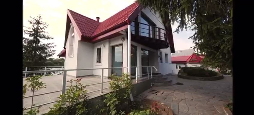 Vila de lux, 427 mp utili și 2313 mp teren, pe malul lacului Cociovaliștea