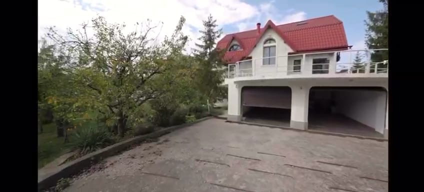 Vila de lux, 427 mp utili și 2313 mp teren, pe malul lacului Cociovaliștea