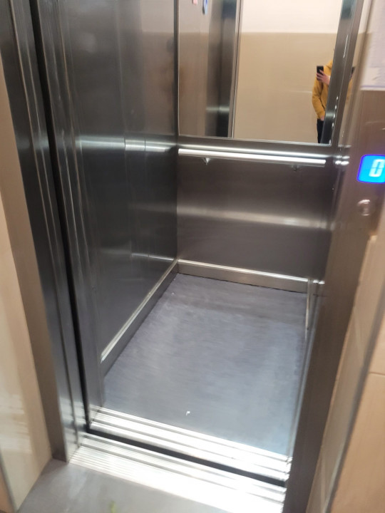 Apartament 2 camere  mobilat si utilat la et. 3/6 + loc de parcare  (TVA inclus)
