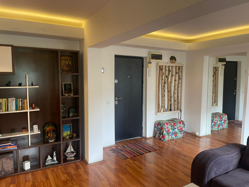Inchiriez apartament de 2 camere 85 mp in zona Timpuri Noi/Tineretului