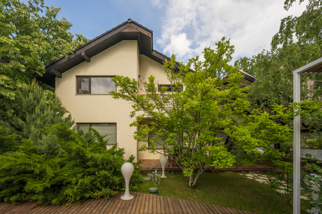 IANCU NICOLAE - COMPLEX TRAIAN, VILA 400 MP TOTAL, LOT 750 MP!