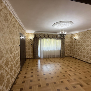 4 camere cu finisaje de lux în vila exclusivistă din cartierul Primăverii