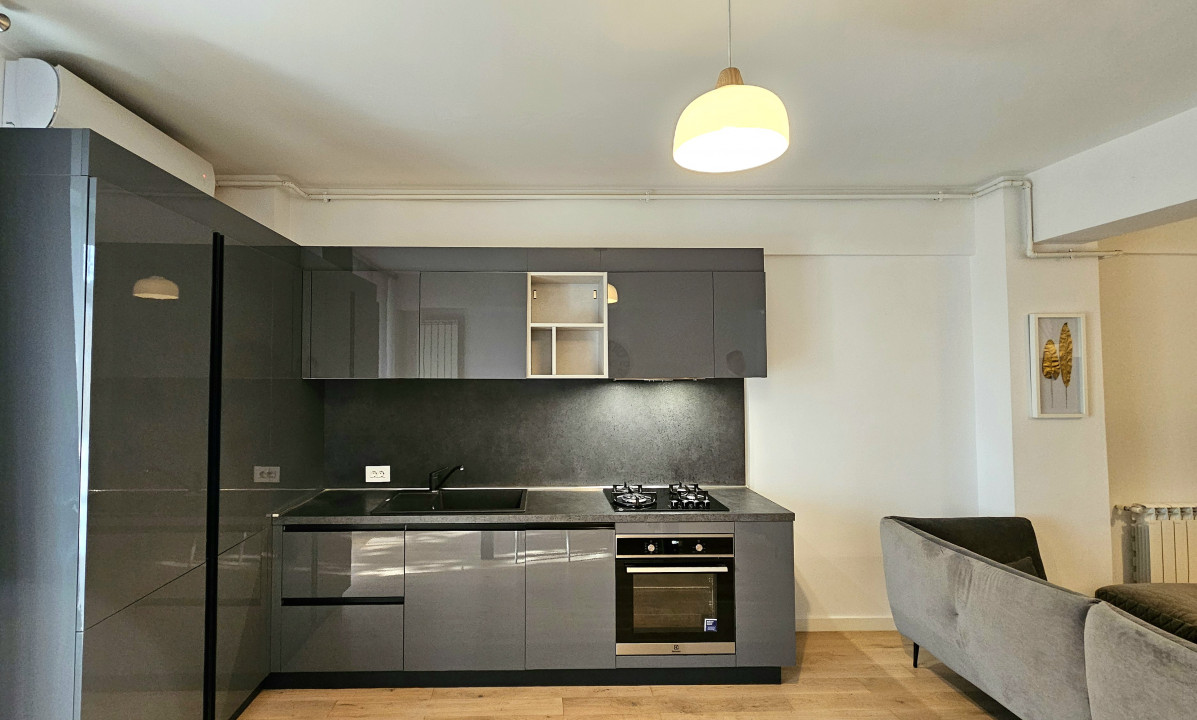 Apartament  - terasa 200 mp-complet cu vedere libera si parcare