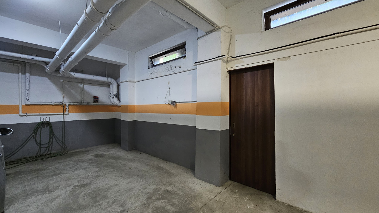 Apartament  - terasa 200 mp-complet cu vedere libera si parcare