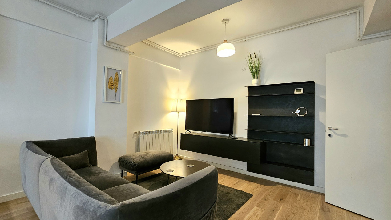 Apartament  - terasa 200 mp-complet cu vedere libera si parcare