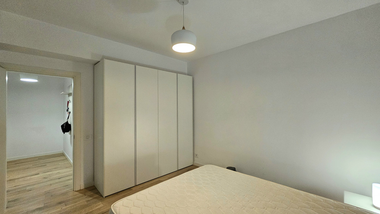 Apartament  - terasa 200 mp-complet cu vedere libera si parcare