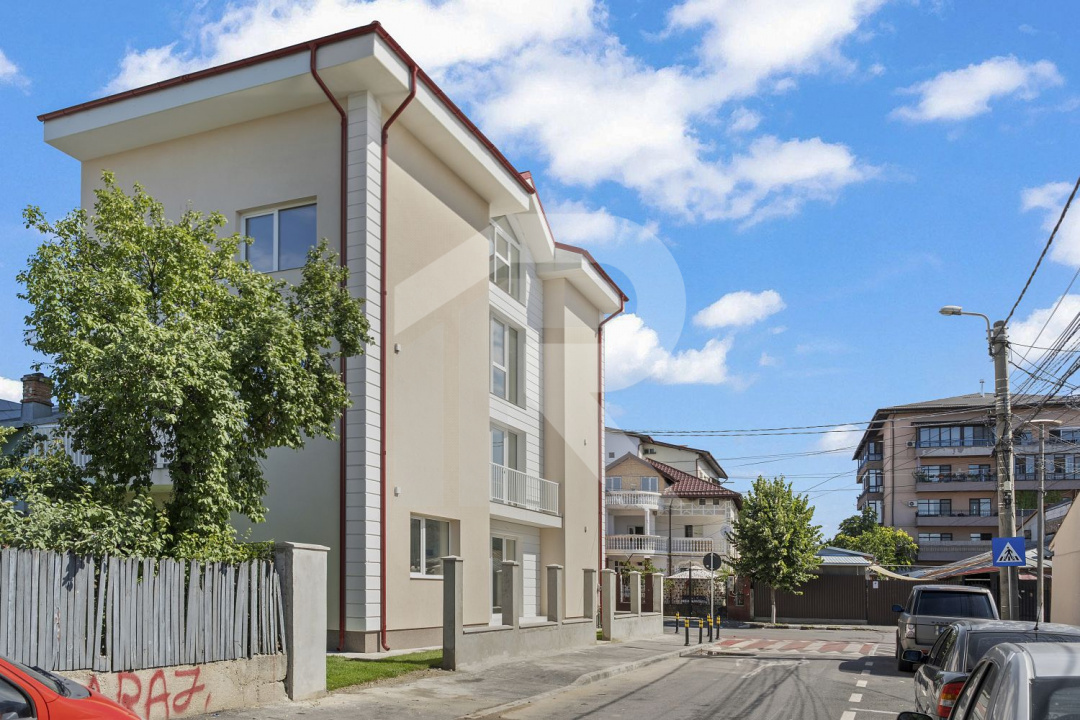 Vila sector 1 - 300mp - P+2+M - 11 camere - Chitila