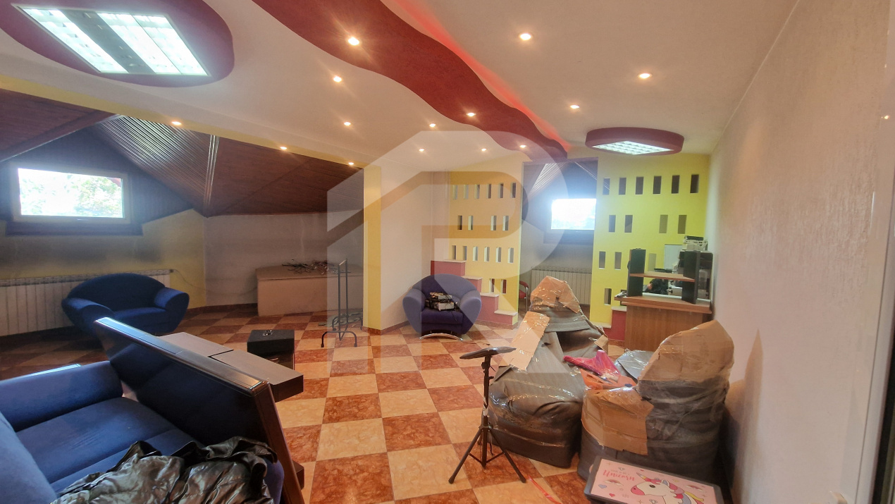 Vila individuala , B-dul Pieptanari, acceptam si cazre muncitori !