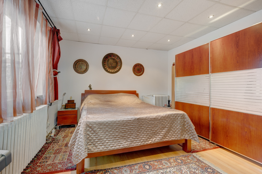 VIILOR - ECHINOCTIULUI, CASA 211 MP UTILI, LOT 460 MP!