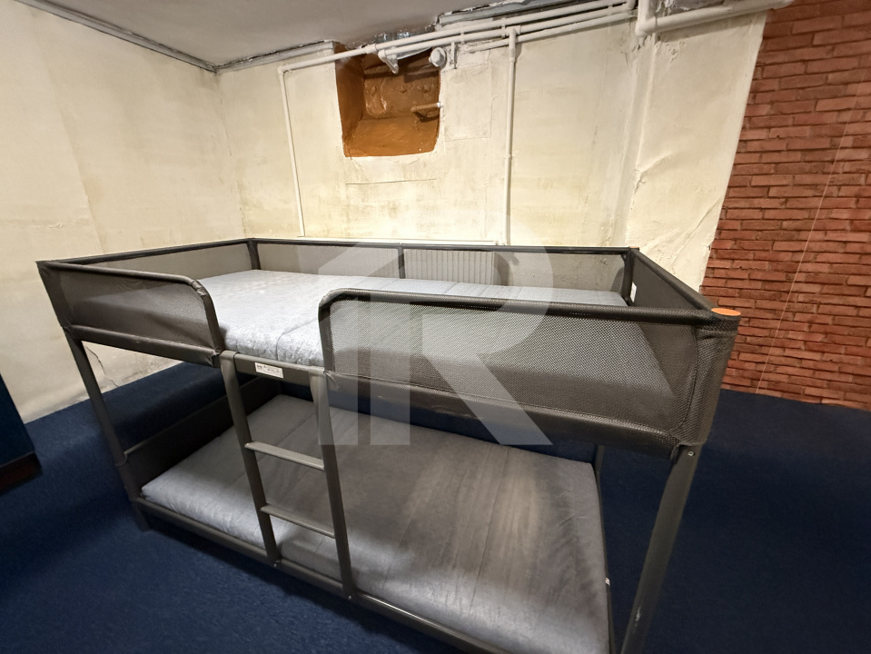 Locatie cu 12 patruri pentru muncitori straini, cu posibilitate de parcare !