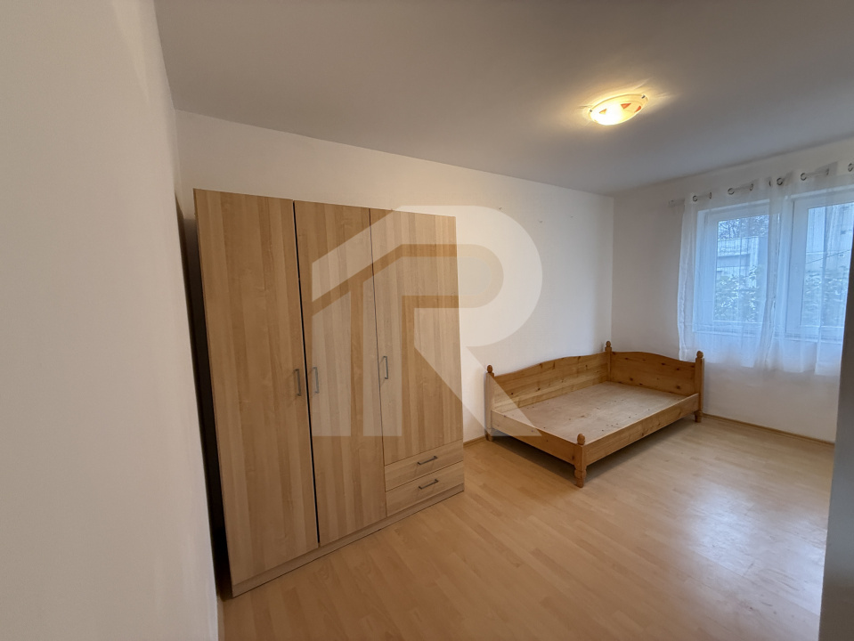 Garsoniera situata la parter, Str Iacob Andrei, bloc civilizat !