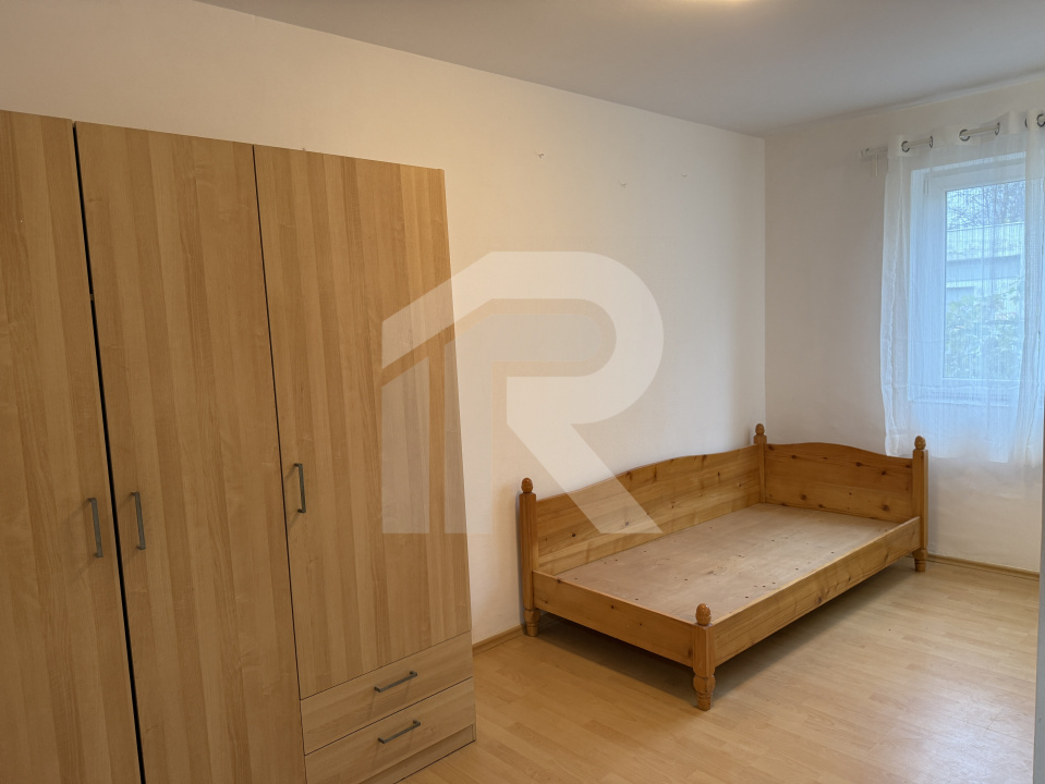 Garsoniera situata la parter, Str Iacob Andrei, bloc civilizat !