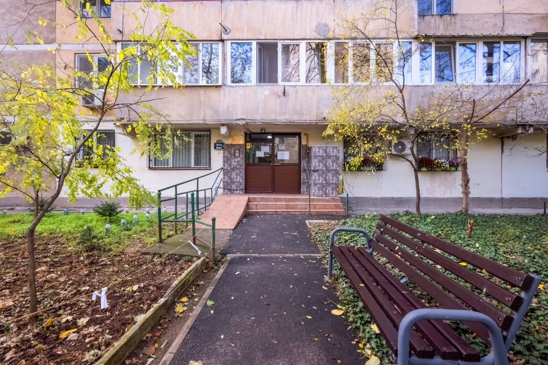 3 Camere Decomandat 300m Metrou Constantin Brancusi