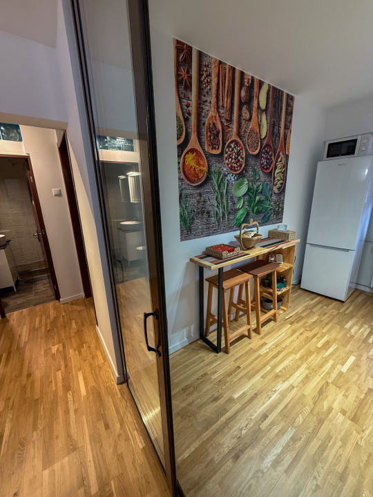 Apartament Unirii-`Goga, bloc din 2000, mobilat si utilat