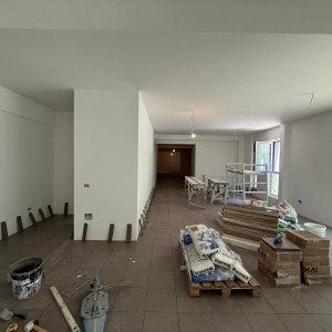 Spatiu Comerceial , parter bloc nou construit , zona Nerva Traian