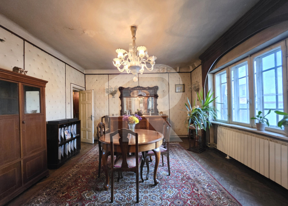 Apartament in Vila, 5 camere,  Alexandru Philippide 4, de renovat